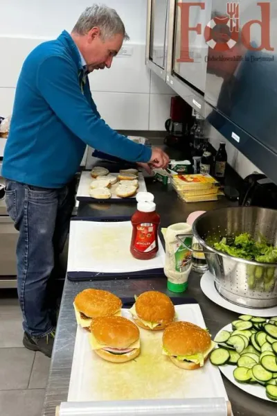 Burger-Sandwiches mit dem Vereins-Nachwuchs — Bild 1