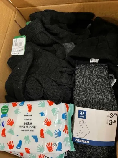 Erste Zeeman-Spende: Handschuhe, Decken und Mützen — Bild 2