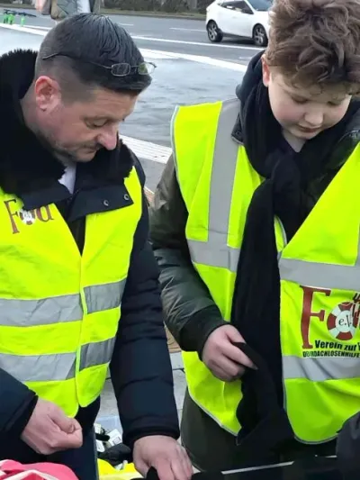 Weihnachtsveranstaltung mit Schwarz-Gelbes Herz — Bild 1