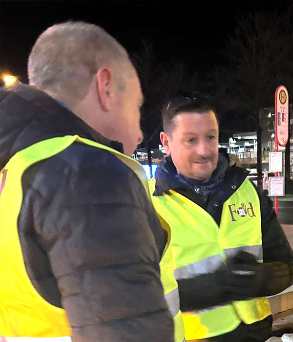 Vorbereitung der Lunchpakete für die Bedürftigen