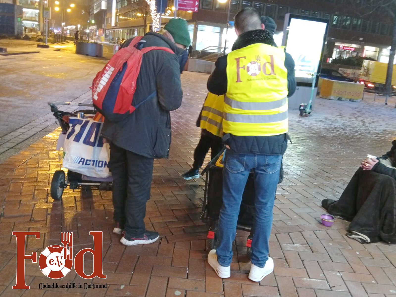 Heute haben wir u.a. warme Schlafsäcke in der Dortmunder Innenstadt verteilt.