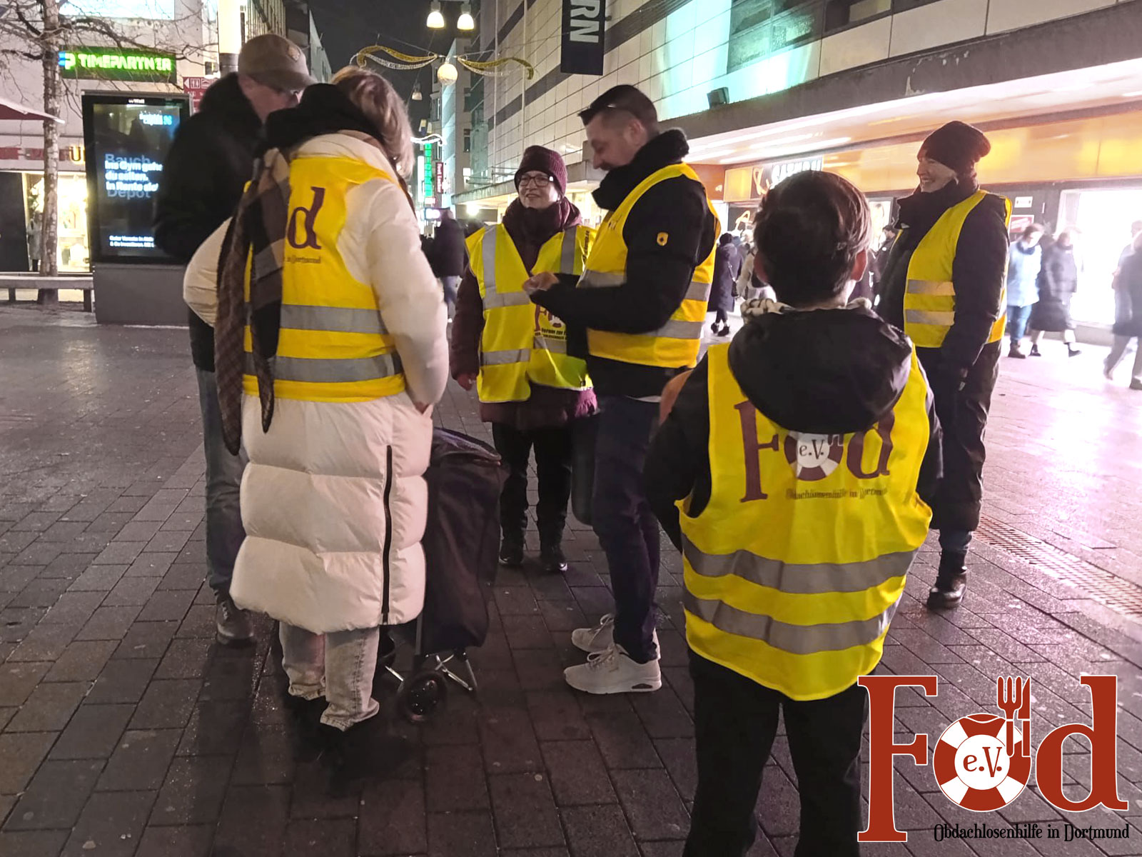 Heute haben wir u.a. warme Schlafsäcke in der Dortmunder Innenstadt verteilt.