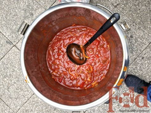 Warmes Essen für Bedürftige